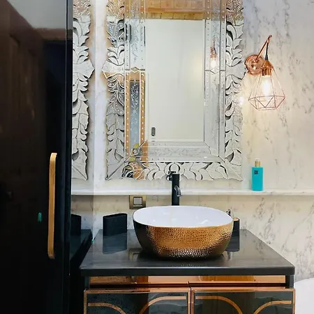 Paco Marmoris Field Bauernhof *